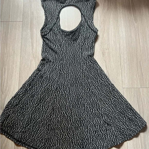 Silence + Noise Urban Outfitters Black Knit Stretch Dress Size Medium - Picture 4 of 6